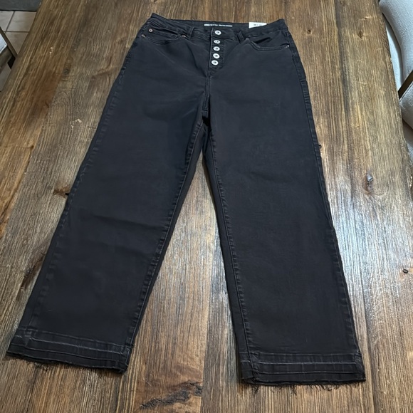 Women's Black Jeans - Picture 5 of 10